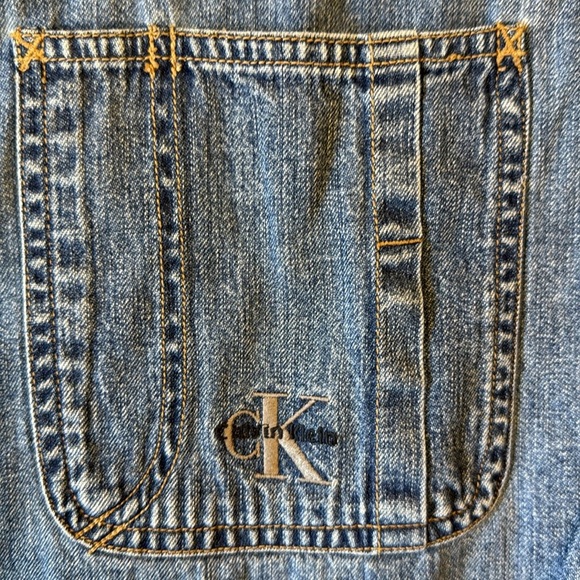 VTG Calvin Klein Long Sleeve Button Blue Denim Shirt Embroidered Hong Kong XL - Picture 3 of 13